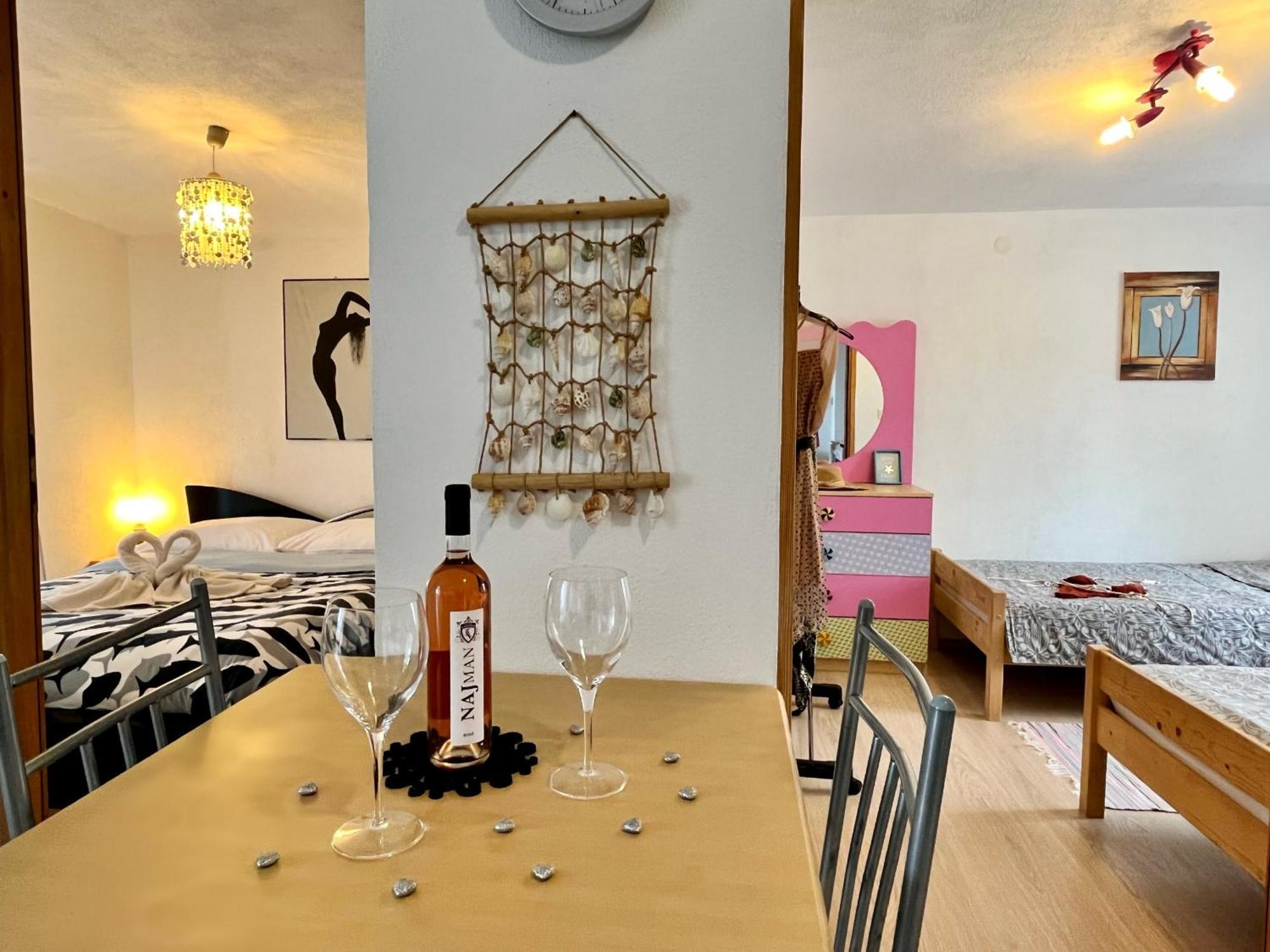 Apartments Stela Gornji Karin Szoba fotó